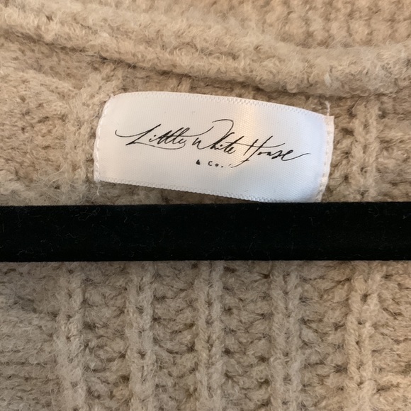 Beautiful long knit sweater - Picture 4 of 4